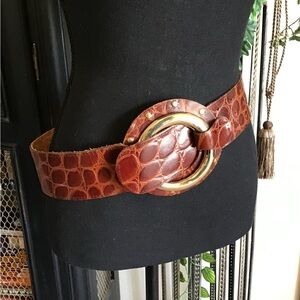 Brown Croc-Textured Leather Waist Belt with Gold Ring Buckle
